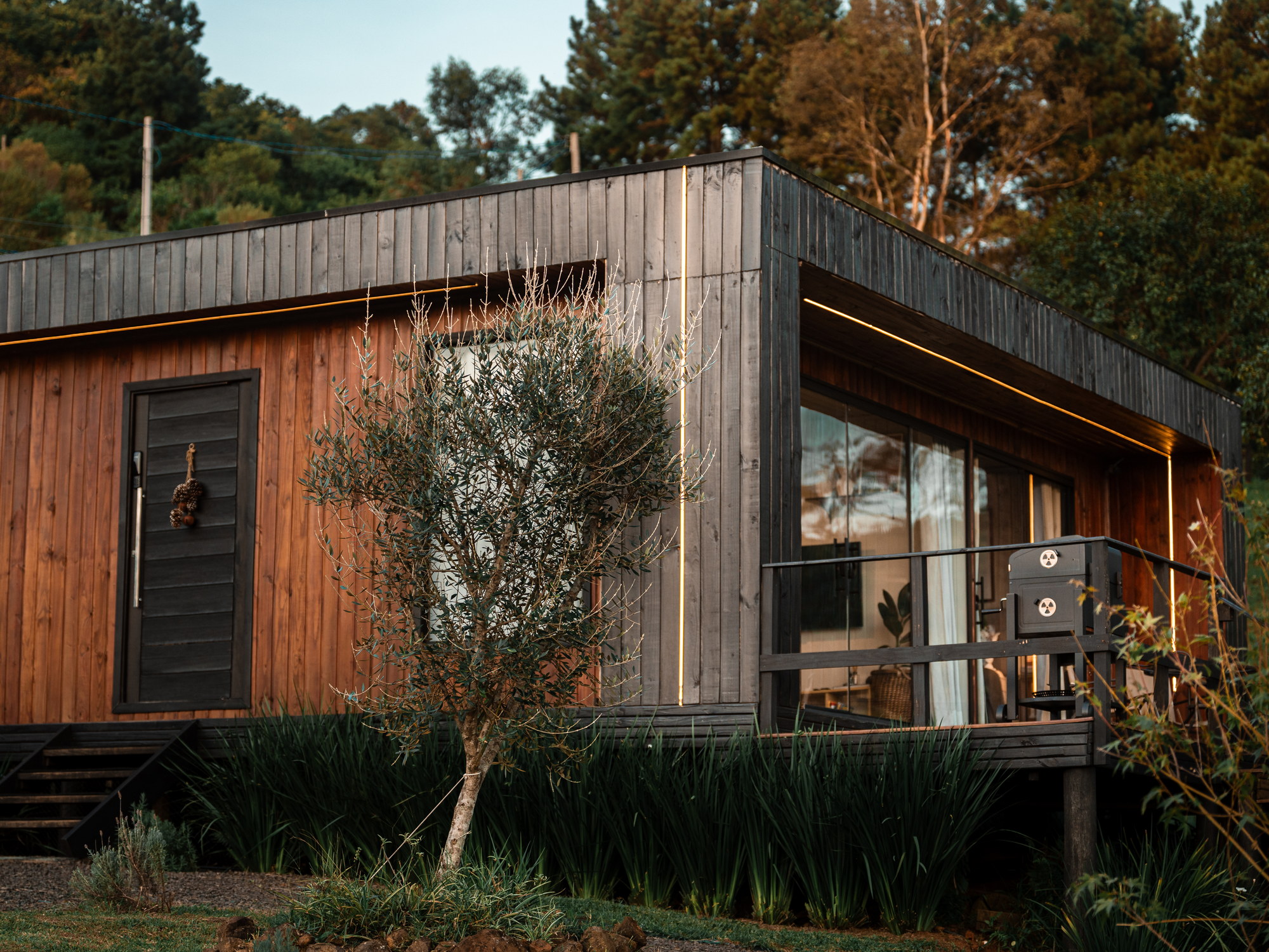 Casa Origem ao entardecer em Rolante
